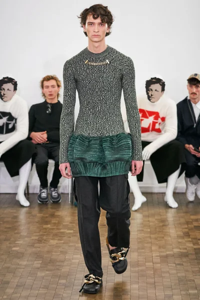 Look 8
